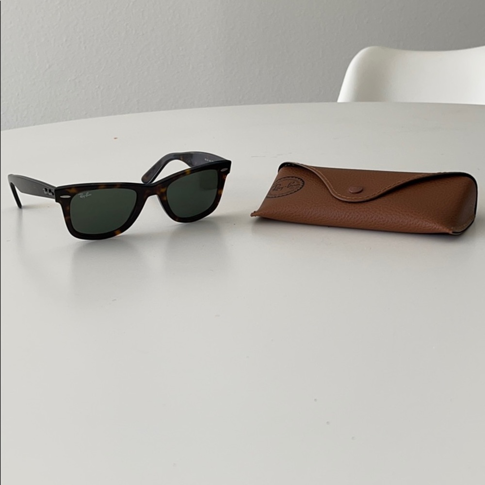 Ray Ban Wayfarer, Tortoise Shell - image 1